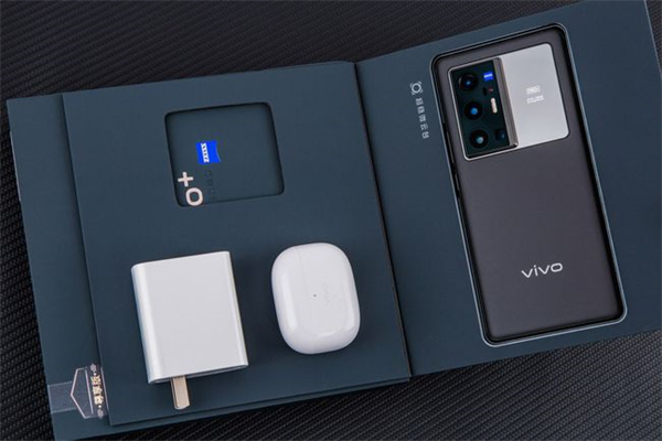vivox70pro+支持无线充电吗
